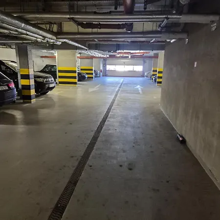 Megga Z Garazem, Fv